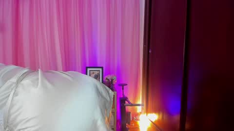      25  online show from 02/08/25, 12:06