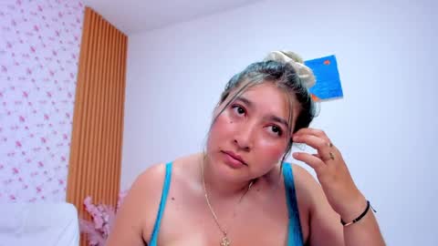 SoyQueen online show from 04/11/26, 07:45