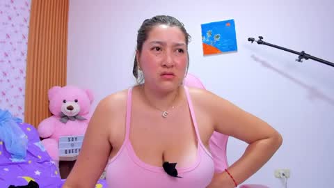 SoyQueen online show from 04/26/26, 05:05