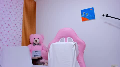 SoyQueen online show from 04/28/26, 04:06