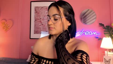 Snapshot of soysaraa_ chatting on 02/01/25, 11:10 Aleja online show from 02/01/25, 11:10
