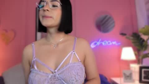 Snapshot of soysaraa_ chatting on 02/27/25, 05:02 Aleja online show from 02/27/25, 05:02