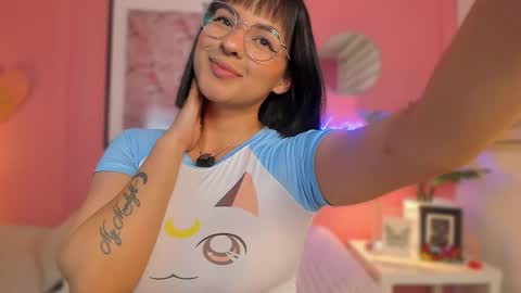 Snapshot of soysaraa_ chatting on 09/30/25, 05:34 Aleja online show from 09/30/25, 05:34