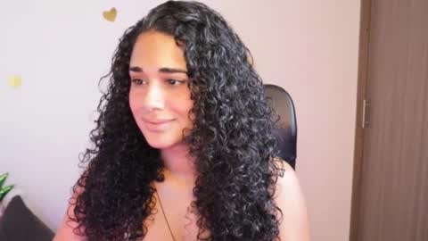 Snapshot of soytropicalfruit chatting on 01/25/25, 10:07 You want to talk to me more personal follow me in My Channel VIP 50 the discount online show from 01/25/25, 10:07