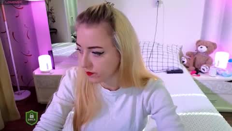 Snapshot of space_danger chatting on 01/18/26, 08:18 space danger online show from 01/18/26, 08:18