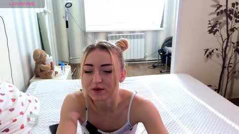 Snapshot of space_danger chatting on 02/01/26, 08:35 space danger online show from 02/01/26, 08:35