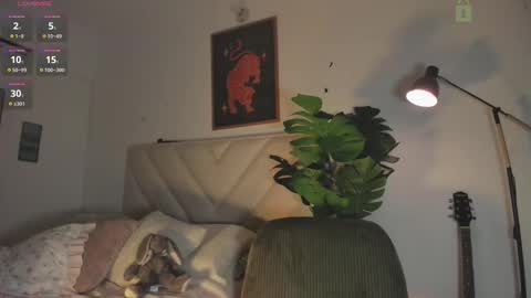 Snapshot of space_sexjs chatting on 09/17/25, 01:51 ali online show from 09/17/25, 01:51