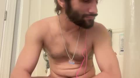 Snapshot of spacecase843 chatting on 01/10/25, 03:16 TrndSettrz online show from 01/10/25, 03:16