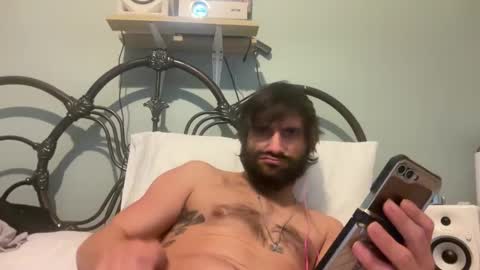 Snapshot of spacecase843 chatting on 01/27/25, 05:58 TrndSettrz online show from 01/27/25, 05:58