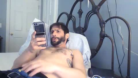 Snapshot of spacecase843 chatting on 02/24/25, 05:11 TrndSettrz online show from 02/24/25, 05:11