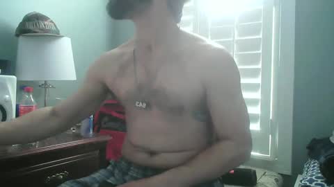 Snapshot of spacecase843 chatting on 03/10/25, 05:07 TrndSettrz online show from 03/10/25, 05:07