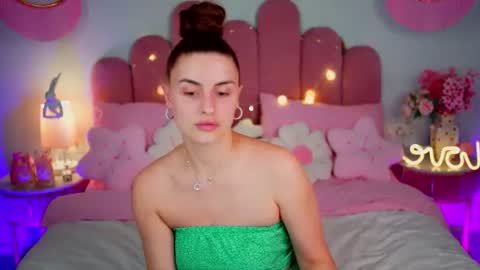Julia online show from 06/14/26, 01:35