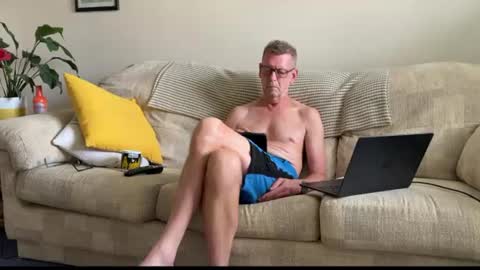 spaceman_fun online show from 06/17/26, 03:57