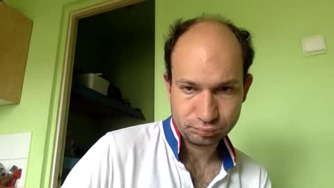 Snapshot of sparei7 chatting on 05/11/26, 10:21 Snaiky online show from 05/11/26, 10:21