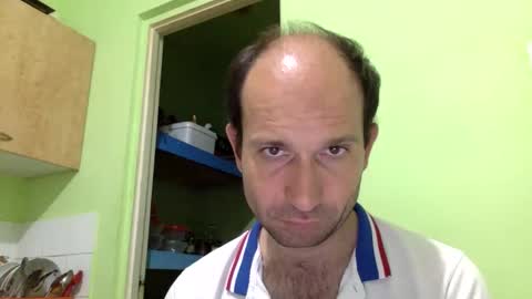 Snapshot of sparei7 chatting on 05/11/26, 08:17 Snaiky online show from 05/11/26, 08:17