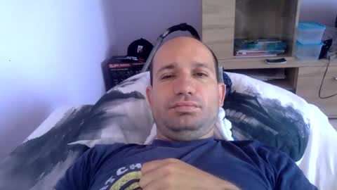 Snapshot of sparei7 chatting on 05/18/26, 09:48 Snaiky online show from 05/18/26, 09:48