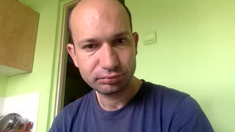 Snapshot of sparei7 chatting on 05/19/26, 09:37 Snaiky online show from 05/19/26, 09:37