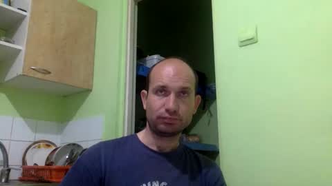 Snapshot of sparei7 chatting on 05/19/26, 09:43 Snaiky online show from 05/19/26, 09:43