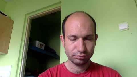 Snapshot of sparei7 chatting on 06/11/26, 09:40 Snaiky online show from 06/11/26, 09:40