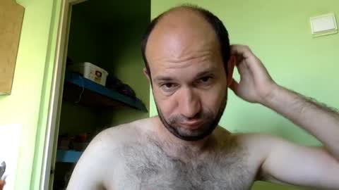 Snapshot of sparei7 chatting on 06/17/26, 10:06 Snaiky online show from 06/17/26, 10:06