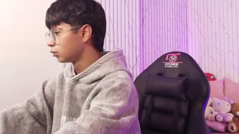 spark_tay online show from 05/12/26, 02:30