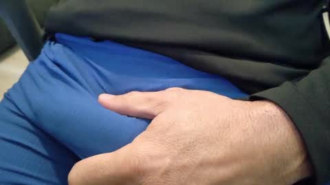 Snapshot of sparklenuts17 chatting on 12/09/24, 03:00 sparklenuts17 online show from 12/09/24, 03:00