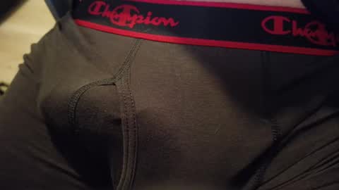 Snapshot of sparklenuts17 chatting on 02/12/25, 04:22 sparklenuts17 online show from 02/12/25, 04:22