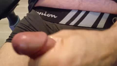 Snapshot of sparklenuts17 chatting on 10/04/25, 02:26 sparklenuts17 online show from 10/04/25, 02:26