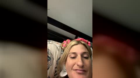 sparkles_b online show from 05/24/26, 04:17