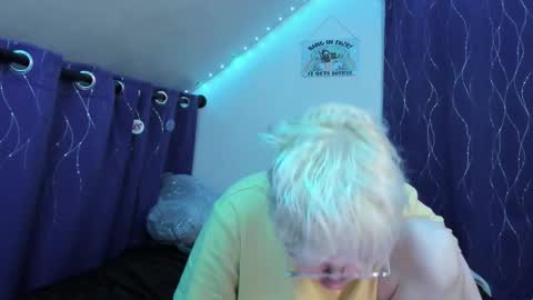 Atticus Pendragon online show from 11/29/25, 05:21