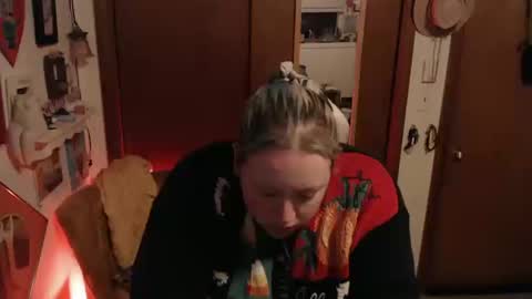 sparklybisexual online show from 10/15/25, 03:17