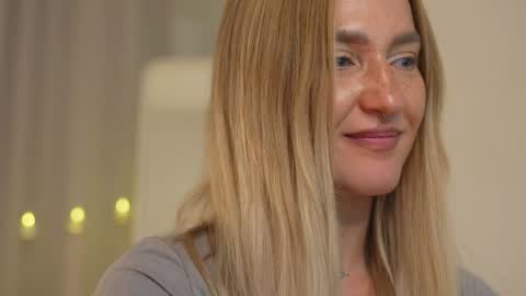 Snapshot of sparks__daisy chatting on 12/29/24, 05:54 DAISY online show from 12/29/24, 05:54