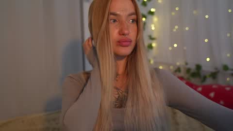 Snapshot of sparks__daisy chatting on 01/04/25, 06:30 DAISY online show from 01/04/25, 06:30