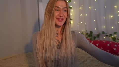 Snapshot of sparks__daisy chatting on 01/04/25, 09:31 DAISY online show from 01/04/25, 09:31