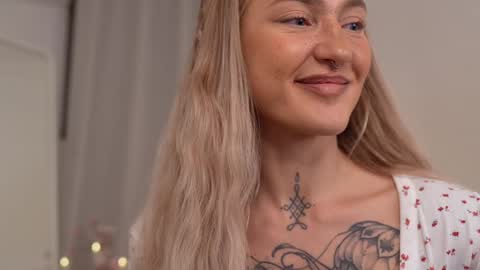 Snapshot of sparks__daisy chatting on 01/31/25, 02:49 DAISY online show from 01/31/25, 02:49