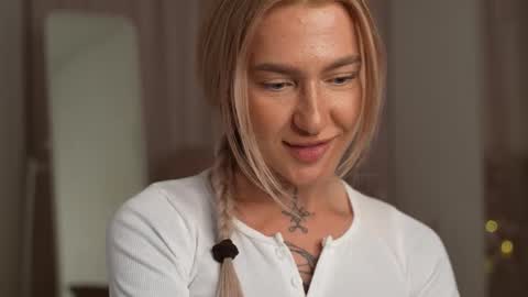 Snapshot of sparks__daisy chatting on 02/24/25, 06:36 DAISY online show from 02/24/25, 06:36