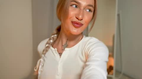 Snapshot of sparks__daisy chatting on 03/06/25, 06:26 DAISY online show from 03/06/25, 06:26