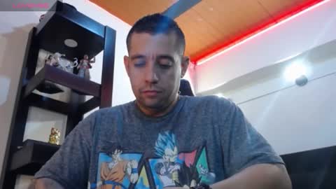 Snapshot of spartacus_cam chatting on 12/11/24, 05:00     online show from 12/11/24, 05:00