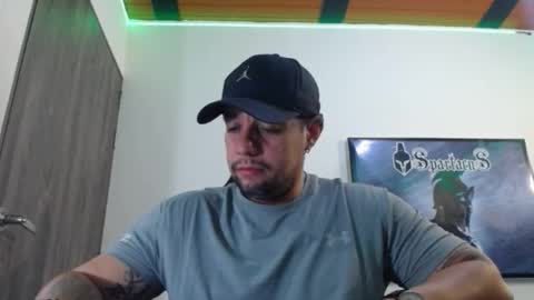 Snapshot of spartacus_cam chatting on 09/30/25, 05:34     online show from 09/30/25, 05:34