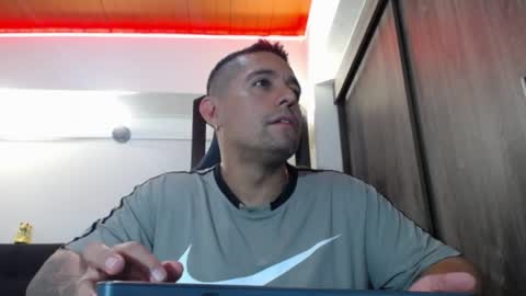     online show from 04/29/26, 05:22