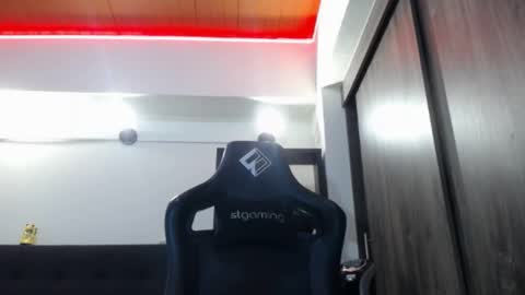     online show from 05/27/26, 05:26