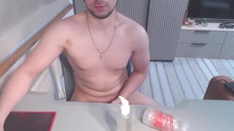 Snapshot of spb78 chatting on 01/18/26, 07:28 Art online show from 01/18/26, 07:28