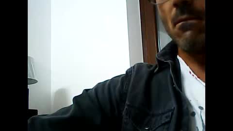Snapshot of speed0800 chatting on 10/19/25, 09:59 Speed online show from 10/19/25, 09:59
