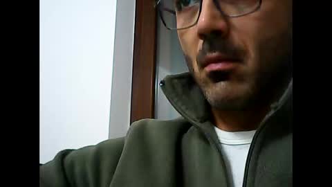 Snapshot of speed0800 chatting on 12/21/25, 01:46 Speed online show from 12/21/25, 01:46