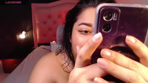 Snapshot of spelleyes01f chatting on 02/10/25, 08:21 Renata Roman online show from 02/10/25, 08:21