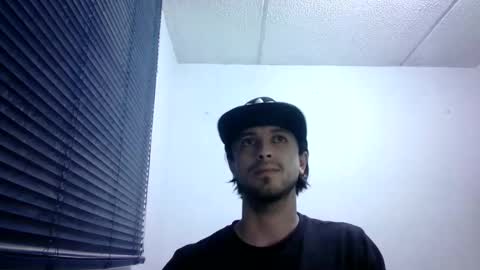 Snapshot of sperm_donor94 chatting on 04/17/26, 11:46 sperm_donor94 online show from 04/17/26, 11:46