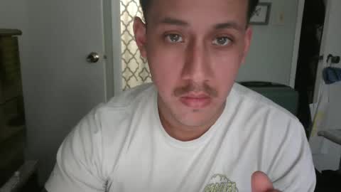 Snapshot of spicey_couple222 chatting on 02/18/25, 01:10 spicey_couple222 online show from 02/18/25, 01:10