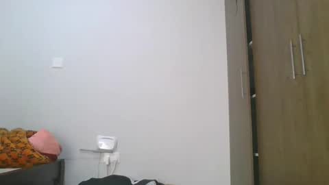 Snapshot of spicybobolishia_ chatting on 05/13/26, 04:21 Bobo online show from 05/13/26, 04:21
