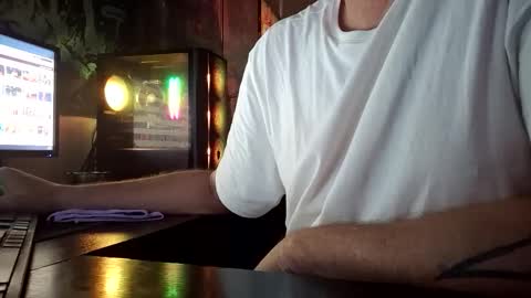 Snapshot of spicyfox420 chatting on 10/29/25, 08:43 SpicyFox420 online show from 10/29/25, 08:43