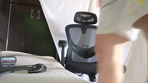 Marco. When Im offline you can view premium content in bio online show from 10/17/25, 09:23